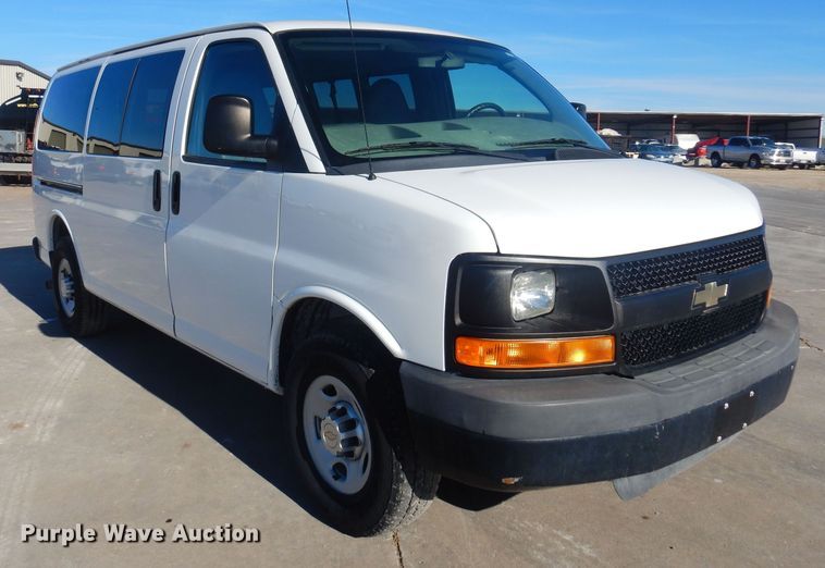 image for item GG9932 2012 Chevrolet Express 2500  van