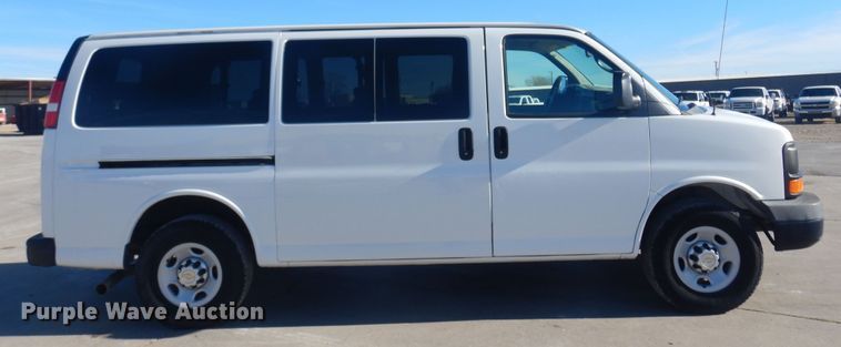 image for item GG9932 2012 Chevrolet Express 2500  van