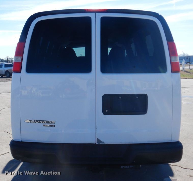 image for item GG9932 2012 Chevrolet Express 2500  van