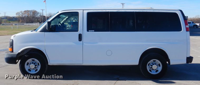 image for item GG9932 2012 Chevrolet Express 2500  van