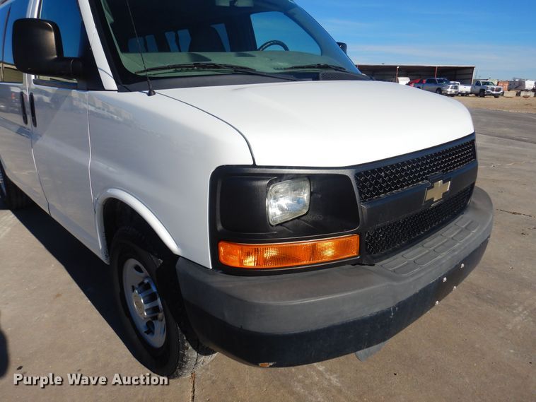image for item GG9932 2012 Chevrolet Express 2500  van