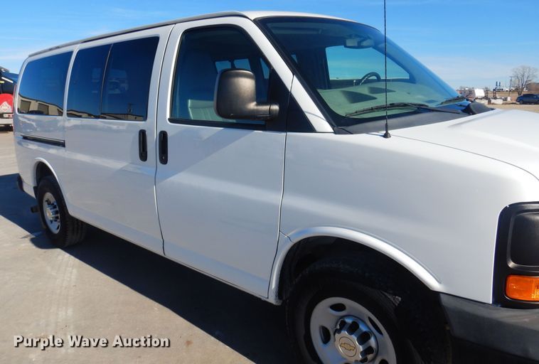image for item GG9932 2012 Chevrolet Express 2500  van