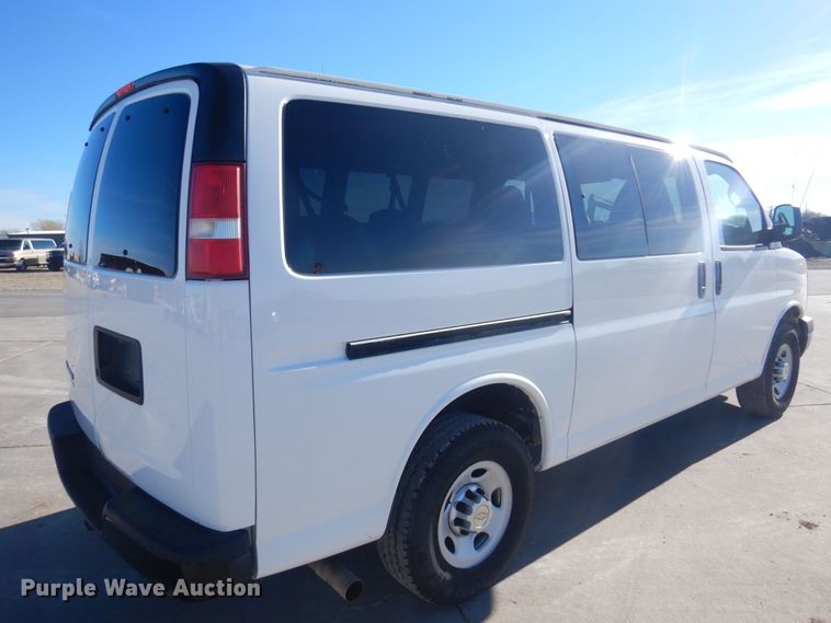 image for item GG9932 2012 Chevrolet Express 2500  van