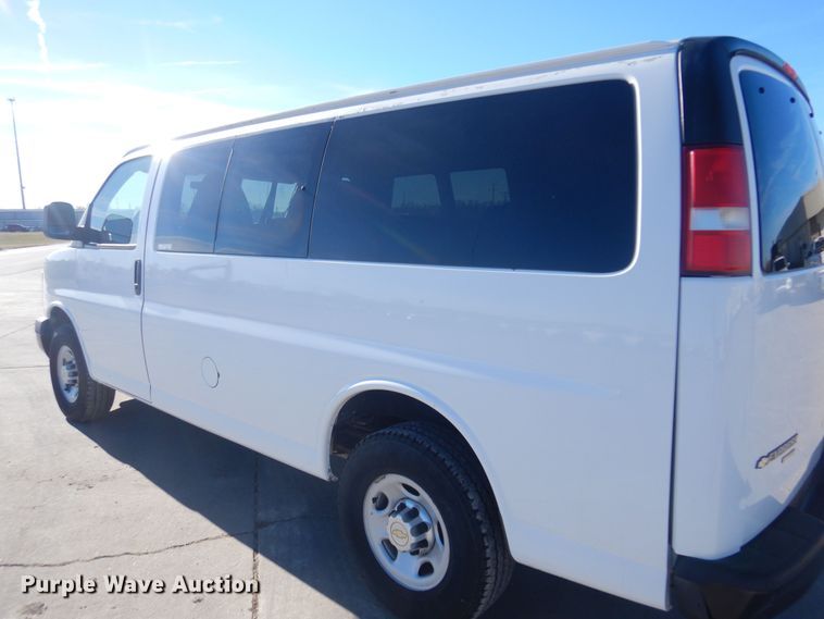 image for item GG9932 2012 Chevrolet Express 2500  van