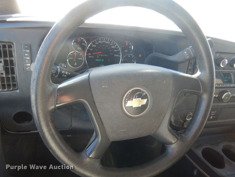 image for item GG9932 2012 Chevrolet Express 2500  van