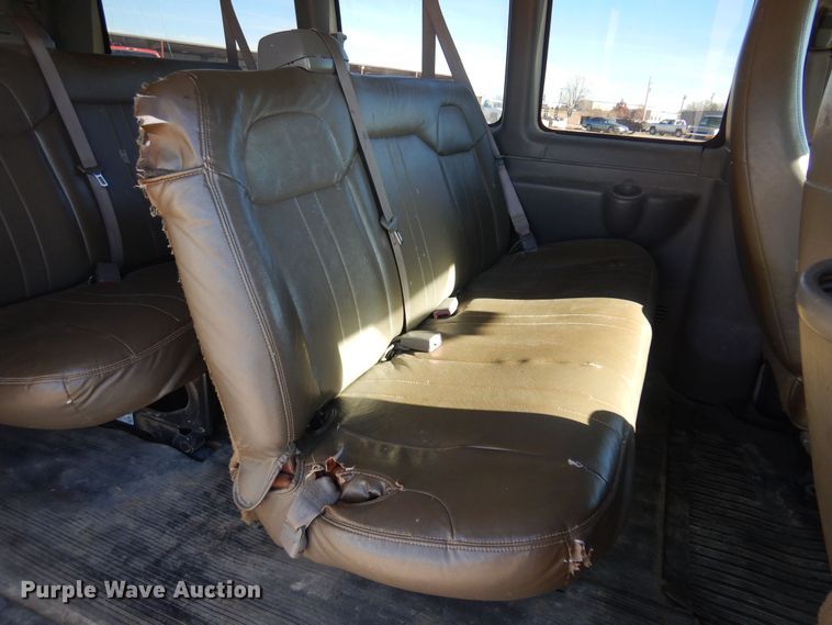 image for item GG9932 2012 Chevrolet Express 2500  van