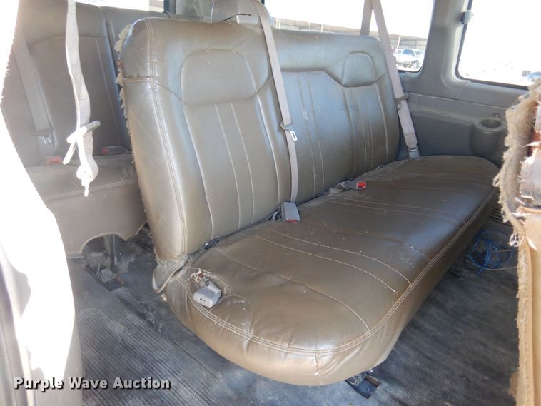 image for item GG9932 2012 Chevrolet Express 2500  van