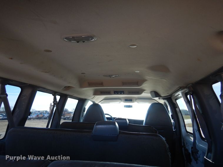 image for item GG9932 2012 Chevrolet Express 2500  van