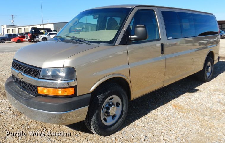 image for item GG9933 2012 Chevrolet Express 3500  van