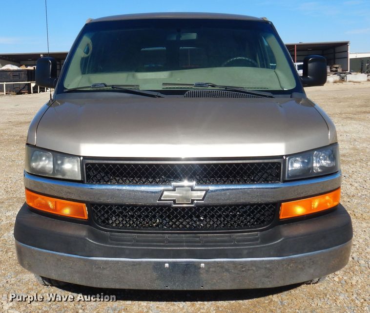 image for item GG9933 2012 Chevrolet Express 3500  van