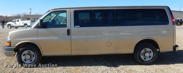 image for item GG9933 2012 Chevrolet Express 3500  van