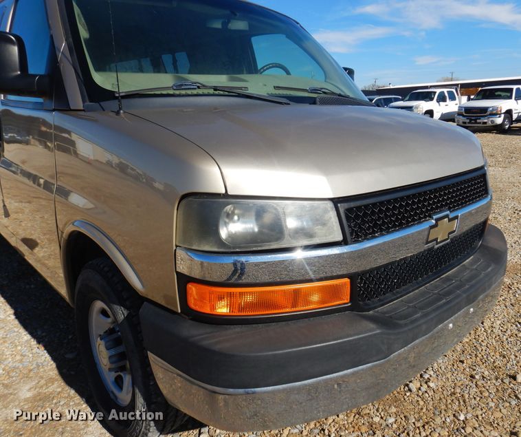 image for item GG9933 2012 Chevrolet Express 3500  van