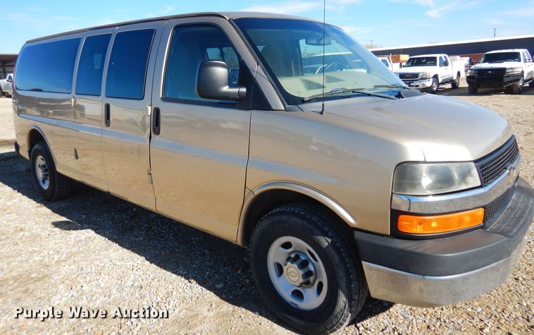 image for item GG9933 2012 Chevrolet Express 3500  van