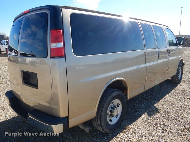 image for item GG9933 2012 Chevrolet Express 3500  van