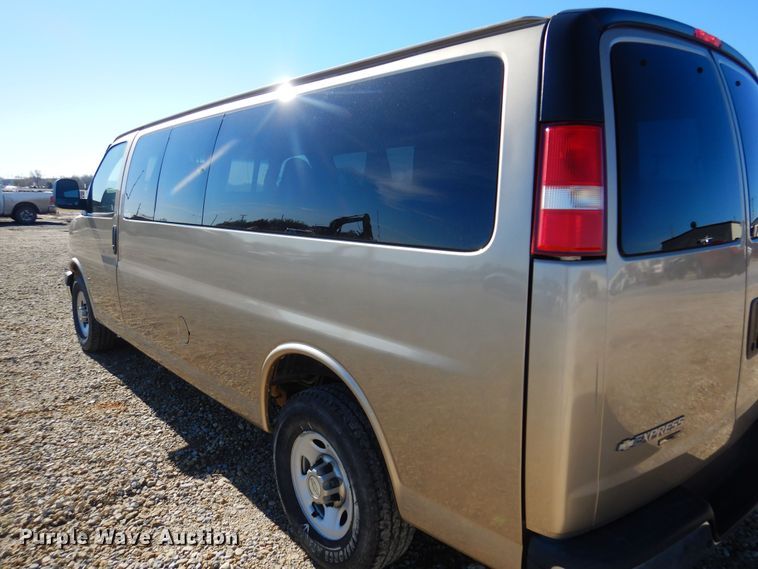 image for item GG9933 2012 Chevrolet Express 3500  van