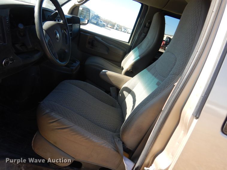 image for item GG9933 2012 Chevrolet Express 3500  van