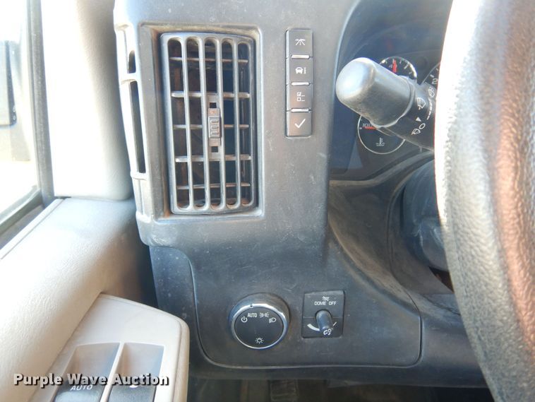 image for item GG9933 2012 Chevrolet Express 3500  van