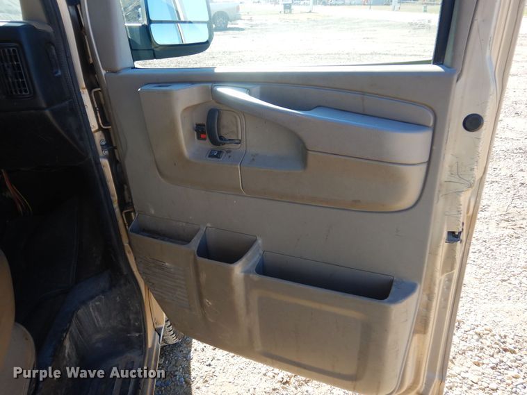 image for item GG9933 2012 Chevrolet Express 3500  van