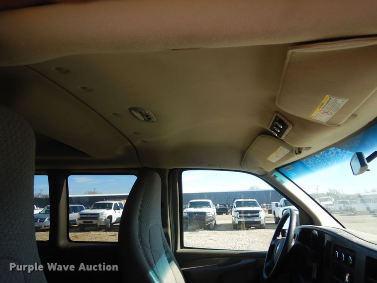 image for item GG9933 2012 Chevrolet Express 3500  van