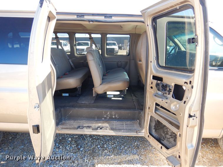 image for item GG9933 2012 Chevrolet Express 3500  van