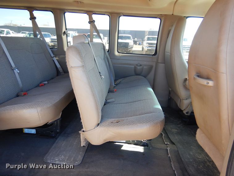 image for item GG9933 2012 Chevrolet Express 3500  van