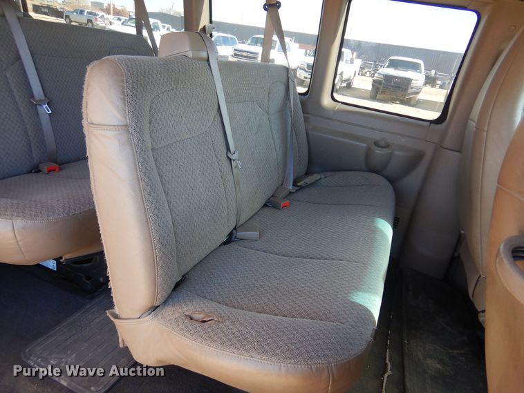 image for item GG9933 2012 Chevrolet Express 3500  van