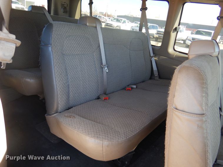 image for item GG9933 2012 Chevrolet Express 3500  van