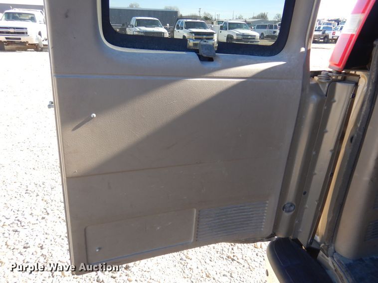 image for item GG9933 2012 Chevrolet Express 3500  van