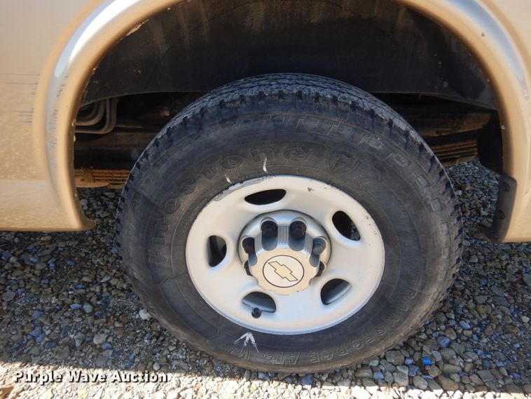 image for item GG9933 2012 Chevrolet Express 3500  van