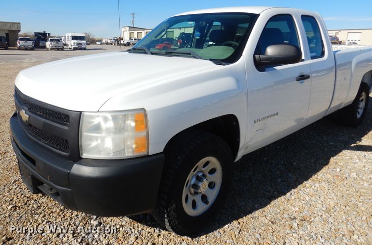 image for item GG9935 2010 Chevrolet Silverado 1500  Ext. Cab pickup truck