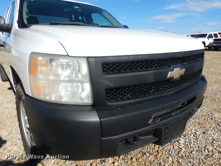 image for item GG9935 2010 Chevrolet Silverado 1500  Ext. Cab pickup truck