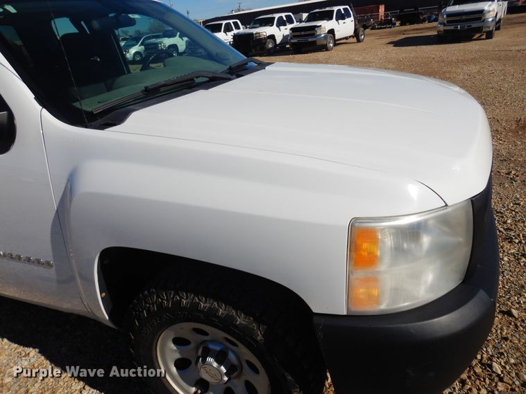 image for item GG9935 2010 Chevrolet Silverado 1500  Ext. Cab pickup truck