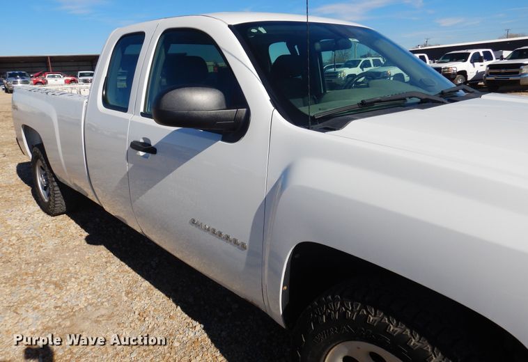 image for item GG9935 2010 Chevrolet Silverado 1500  Ext. Cab pickup truck
