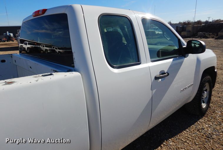 image for item GG9935 2010 Chevrolet Silverado 1500  Ext. Cab pickup truck