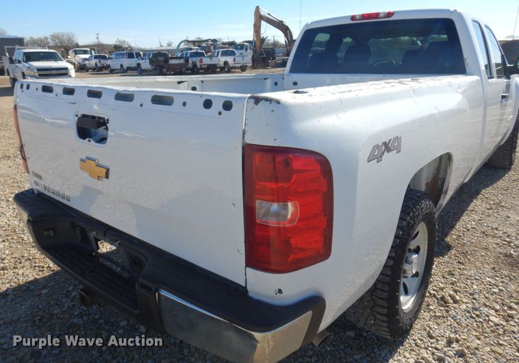 image for item GG9935 2010 Chevrolet Silverado 1500  Ext. Cab pickup truck