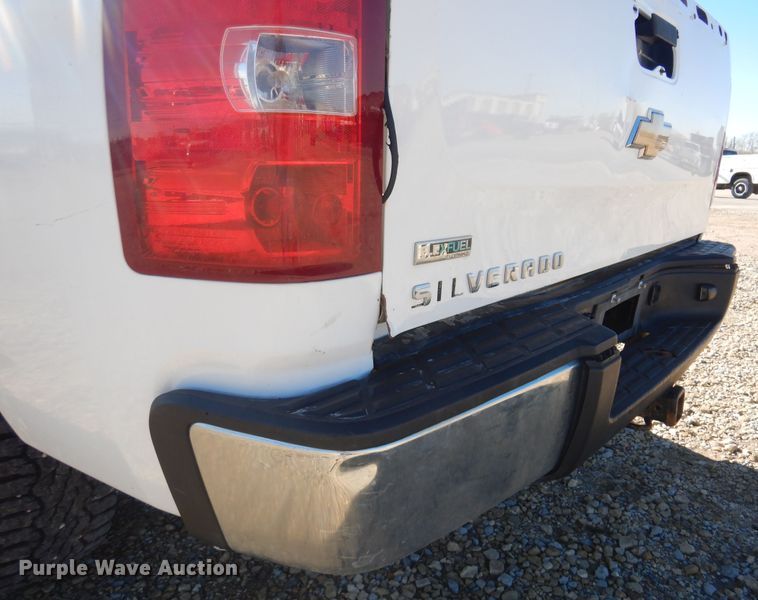 image for item GG9935 2010 Chevrolet Silverado 1500  Ext. Cab pickup truck