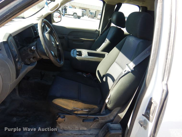 image for item GG9935 2010 Chevrolet Silverado 1500  Ext. Cab pickup truck