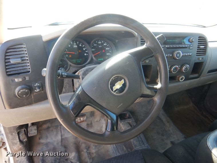 image for item GG9935 2010 Chevrolet Silverado 1500  Ext. Cab pickup truck