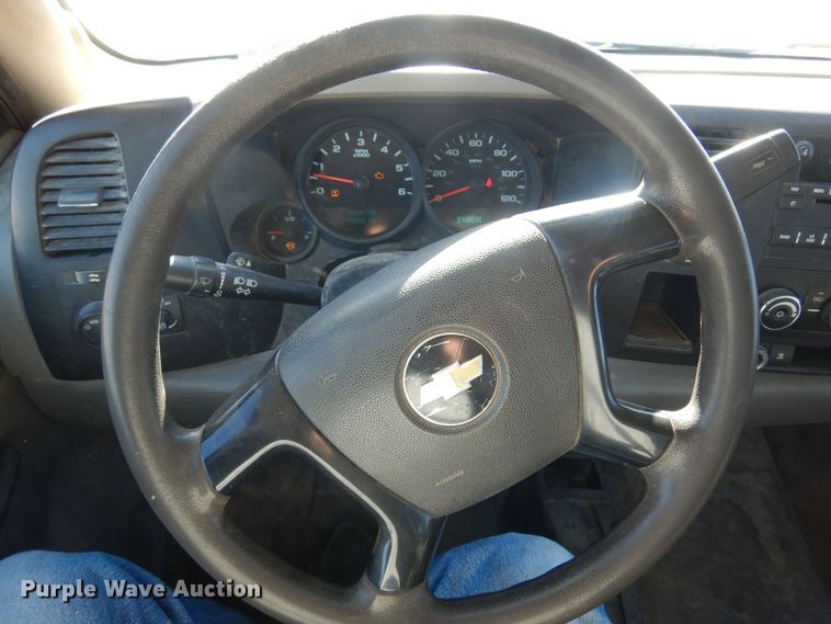 image for item GG9935 2010 Chevrolet Silverado 1500  Ext. Cab pickup truck