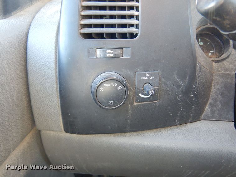 image for item GG9935 2010 Chevrolet Silverado 1500  Ext. Cab pickup truck