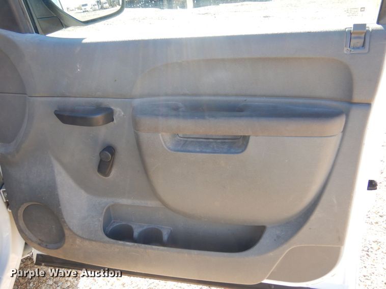 image for item GG9935 2010 Chevrolet Silverado 1500  Ext. Cab pickup truck