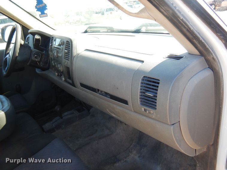 image for item GG9935 2010 Chevrolet Silverado 1500  Ext. Cab pickup truck