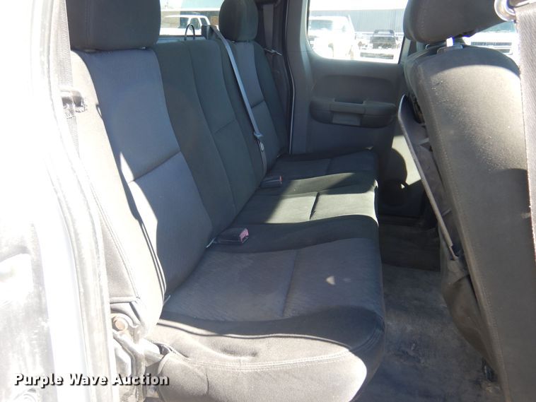 image for item GG9935 2010 Chevrolet Silverado 1500  Ext. Cab pickup truck