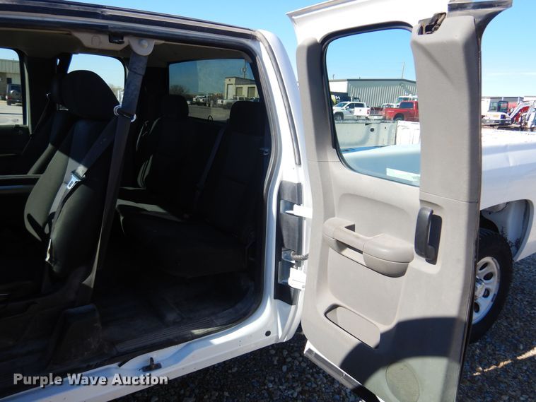 image for item GG9935 2010 Chevrolet Silverado 1500  Ext. Cab pickup truck