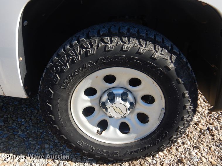 image for item GG9935 2010 Chevrolet Silverado 1500  Ext. Cab pickup truck