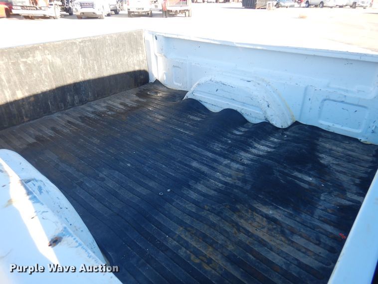 image for item GG9940 2006 Chevrolet Silverado 2500HD  Crew Cab pickup truck