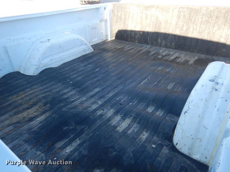 image for item GG9940 2006 Chevrolet Silverado 2500HD  Crew Cab pickup truck