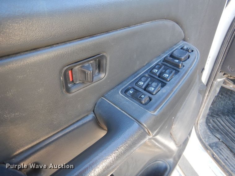 image for item GG9940 2006 Chevrolet Silverado 2500HD  Crew Cab pickup truck