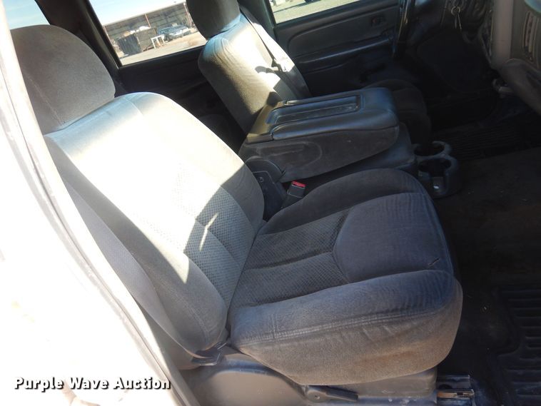 image for item GG9940 2006 Chevrolet Silverado 2500HD  Crew Cab pickup truck