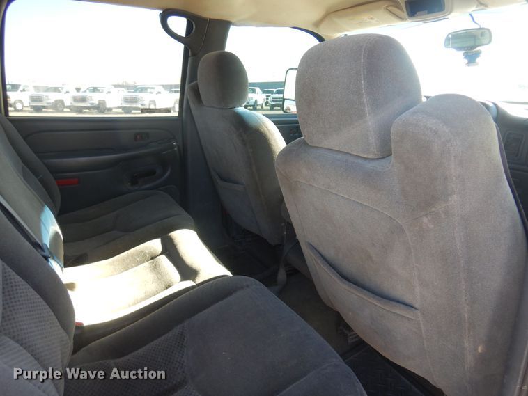 image for item GG9940 2006 Chevrolet Silverado 2500HD  Crew Cab pickup truck